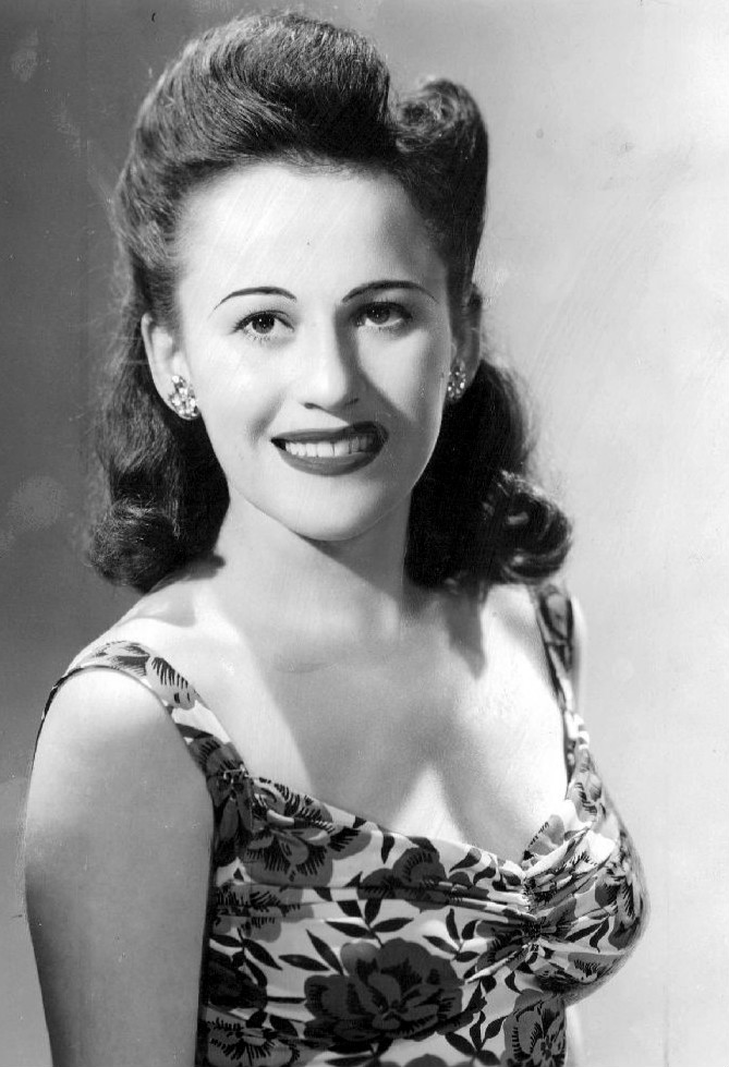 Georgia Gibbs, foto: CBS Radio-"CBS Photo" logo on front of uncropped version.